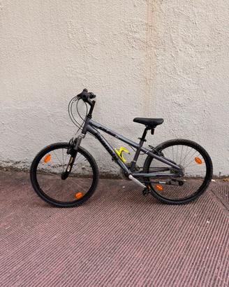BICICKETT BIANCHI 10/12 ANNI. Mountain Bike.