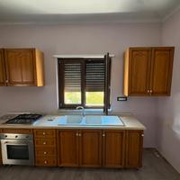 Cucina color noce per tavernetta – usata