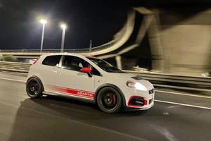 Grande punto abarth supersport