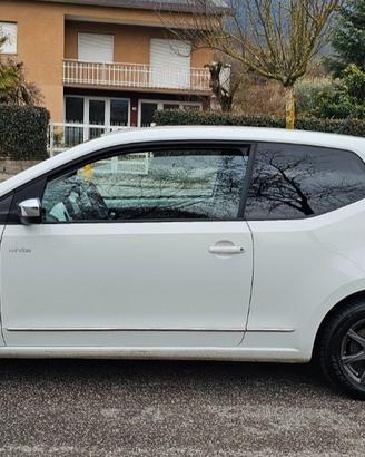 VOLKSWAGEN UP 1.0 BENZINA OK  NEOPATENTATI 