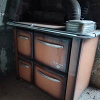 STUFA A LEGNA CON PIANO COTTURA