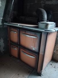 STUFA A LEGNA CON PIANO COTTURA