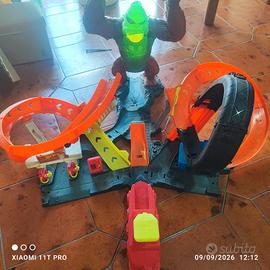 hot wheels assalto del gorilla velenoso