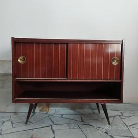 mobile radio giradischi anni 1950