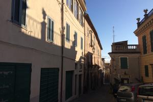 APPARTAMENTO PATRICA CENTRO STORICO IN PIAZZA