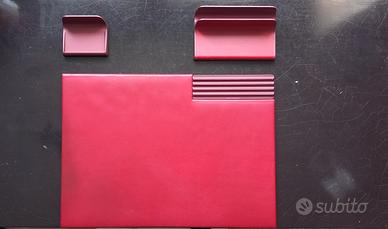 Set da scrivania in pelle marca Piquadro 