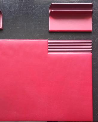 Set da scrivania in pelle marca Piquadro 