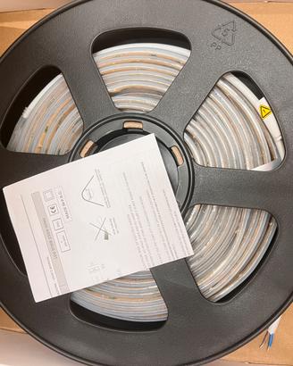 Striscia LED Nobile Italia 4000K 18W IP65 – Nuova