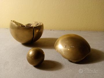 Scultura postmoderna in bronzo