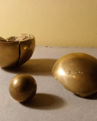 Scultura postmoderna in bronzo