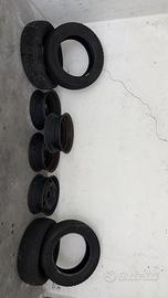 Set completo di 4 GOMME INVERNALI + 4 CERCHI