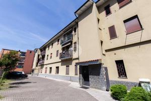2 LOCALI A MILANO