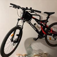 Mountain bike 28’ btwin