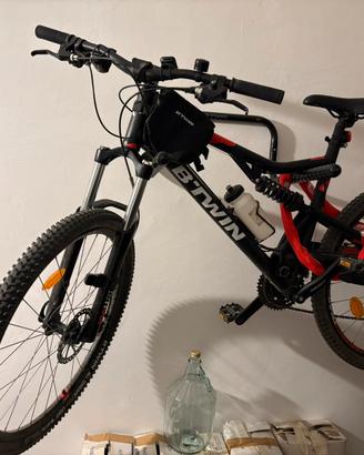 Mountain bike 28’ btwin