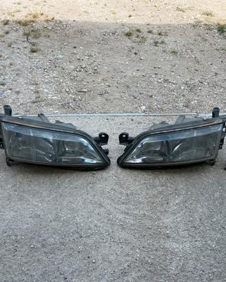 Fari anteriori Opel Vectra B