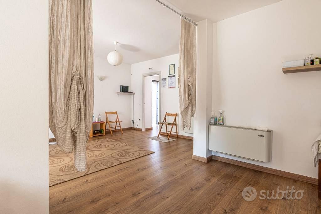 Casa – Bassano del Grappa, Largo Parolini, Pilastroni - Altro