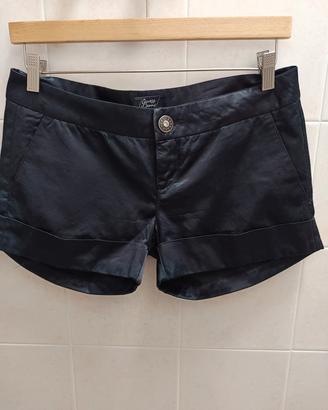 pantaloncino in raso brand Guess 