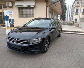 Volkswagen Passat Variant 1.6 TDI SCR DSG Business
