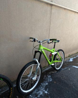 UMF FREDDY TEAM MTB DOWNHILL FREERIDE 26