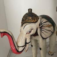 elefante in legno 