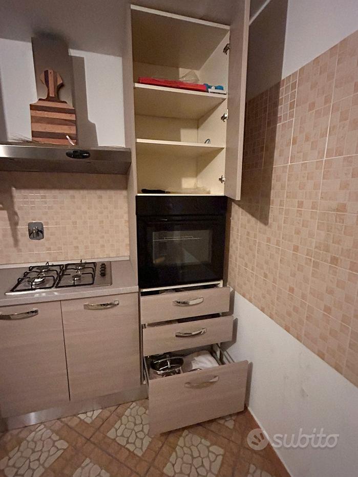 Cucina cm 300 lineare - Arredamento e Casalinghi In vendita a Livorno