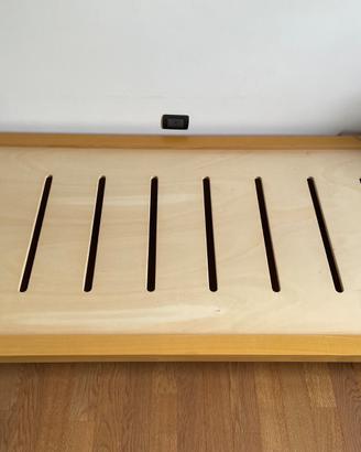 Letto con ruote bloccanti da ragazzi per giochi