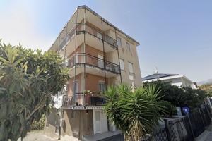 Trilocale vista mare con riscaldamento autonomo