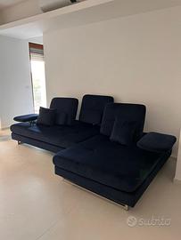 Divano come nuovo con tessuto antimacchia