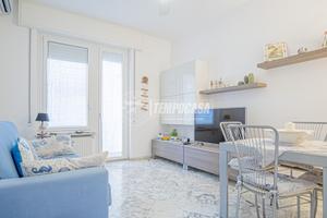 2 LOCALI COMPLETAMENTE RISTRUTTURATO CON BOX