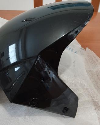 Parafango anteriore di colore nero lucido
