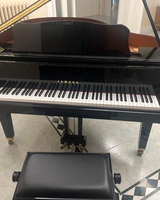 Pianoforte Yamaha GB1K a 1/4 di coda Ottime cond.