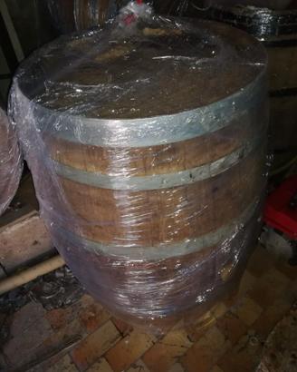botti per vino in rovere e mastello da 500 litri