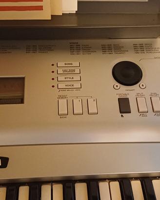 Tastiera Dgx 220 Yamaha con supporto