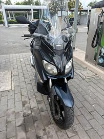 YAMAHA X MAX 250