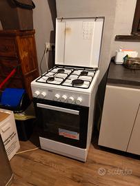 Cucina a gas con forno