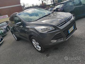 Ford Kuga 2.0 TDCI 150 CV S&S 4WD Powershift Titan
