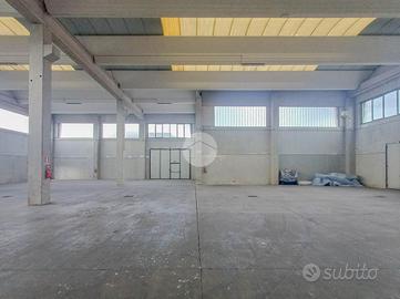 CAPANNONE A PONTIROLO NUOVO