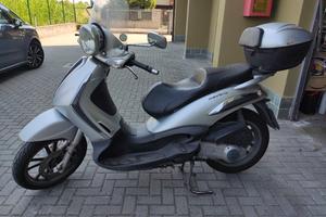 Piaggio Beverly 300 Tourer