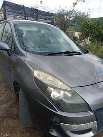 Renault  Scenic 
