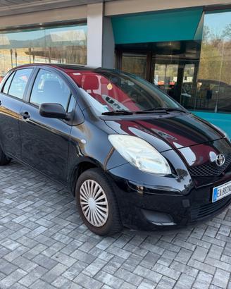 Toyota Yaris 1.0 Benzina 5porte 2010 - Neopatentat