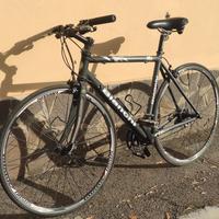 Bicicletta Bianchi ML3 Alloy reparto corse cambio 