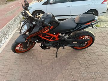KTM 125 duke 2021