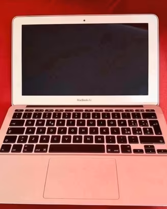 Apple MacBook Air 11”