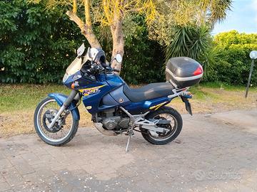 Suzuki kle 500