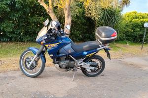 Suzuki kle 500