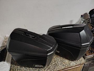 Coppia valigie laterali Gigi E22 Monokey