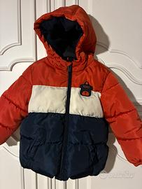 Piumino invernale con cappuccio 18-24