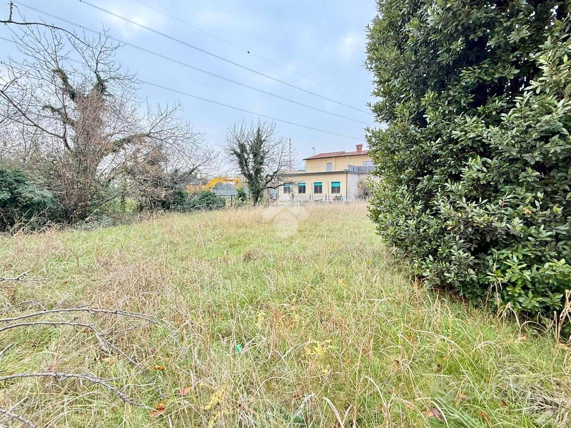 TER. RESIDENZIALE A MONFALCONE - Vista 2