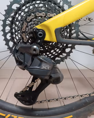 Cambio elettronico Schimano DI 8250 XT