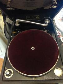 GRAMMOFONO A VALIGETTA ANNO 1930